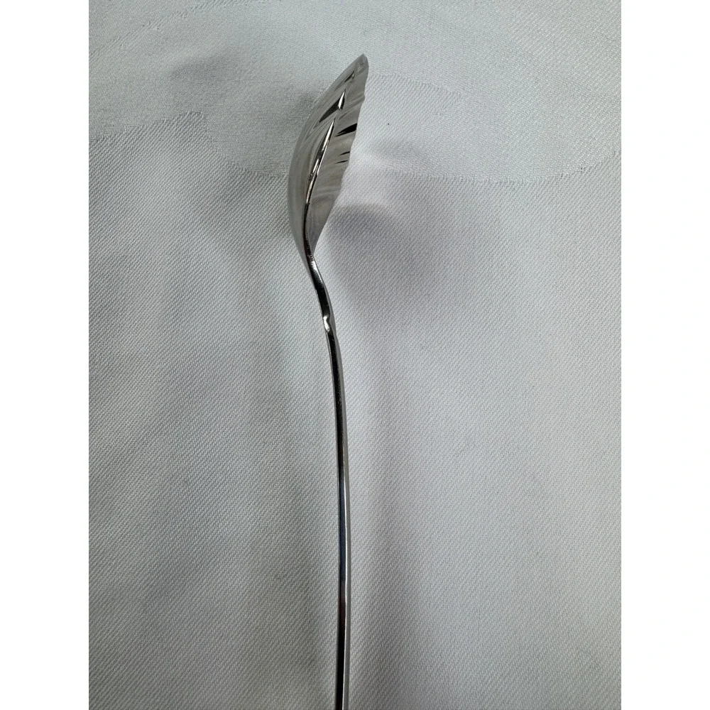 Zwilling J.A. Henckels Sugar‎ Shell Spoon 18/10 Stainless Steel Scalloped 6 Inch
